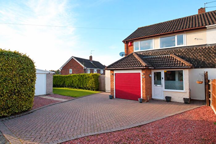 3 Bedroom Semi-Detached House For Sale In Lyndon Close, Halesowen, B63