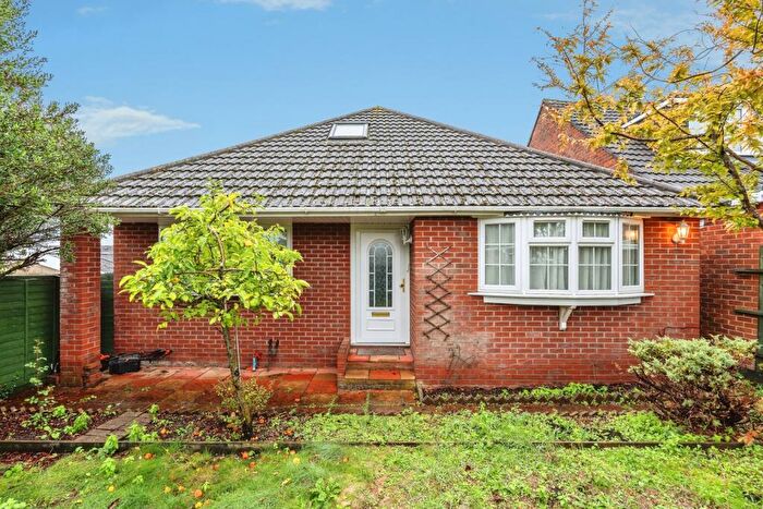3 Bedroom Bungalow For Sale In Bay Road, Southampton, Hampshire, SO19