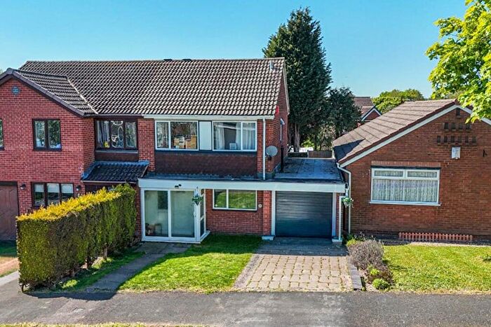 3 Bedroom Semi-Detached House To Rent In Cowley Tamworth, B77