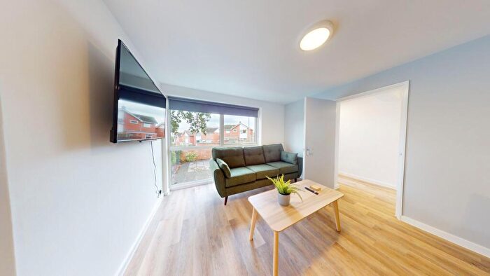 6 Bedroom House To Rent In Monterey Gardens, EX4