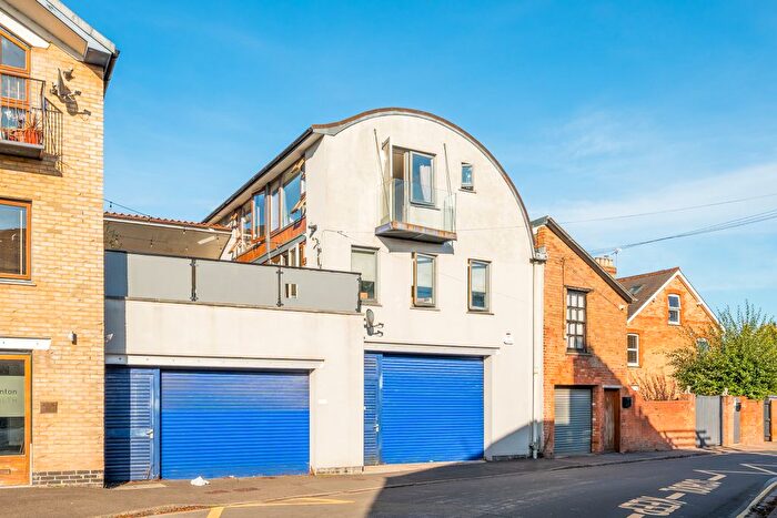 3 Bedroom Maisonette For Sale In Portland Place, Taunton, TA1