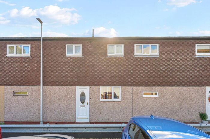 3 Bedroom Terraced House For Sale In Trenchard Place, Dunfermline, KY12