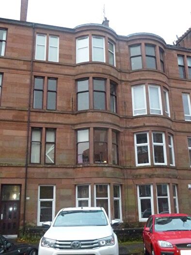 2 Bedroom Flat To Rent In Woodford Street, Shawlands, G41