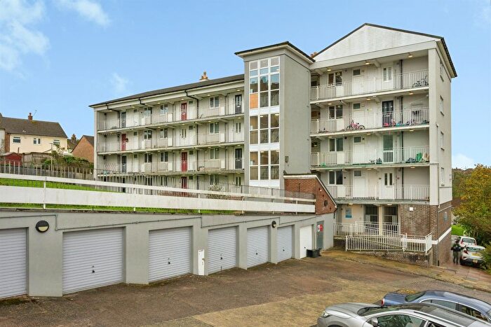 2 Bedroom Flat For Sale In Ipswich Close, Plymouth, PL5