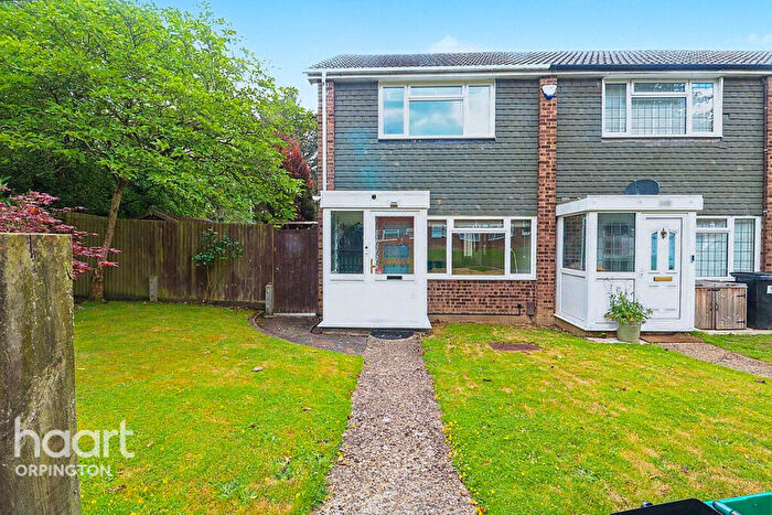 2 Bedroom End Of Terrace House For Sale In Clareville Road, Orpington, BR5