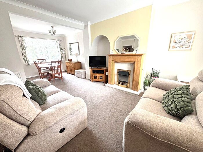 3 Bedroom Terraced House For Sale In Thornbridge Avenue, Great Barr, Birmingham, B42