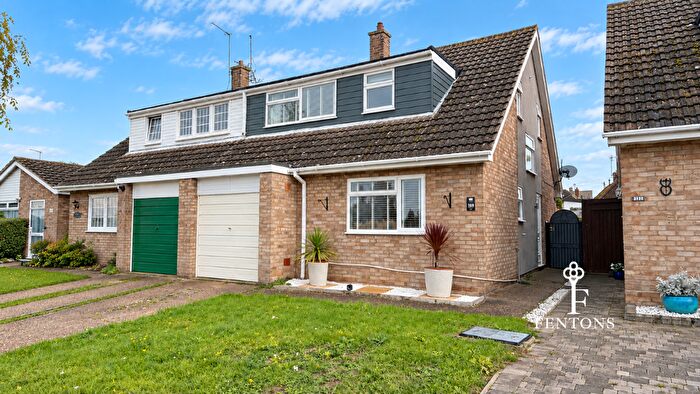 3 Bedroom Chalet For Sale In Clays Road, Walton-On-The-Naze, Essex, CO14