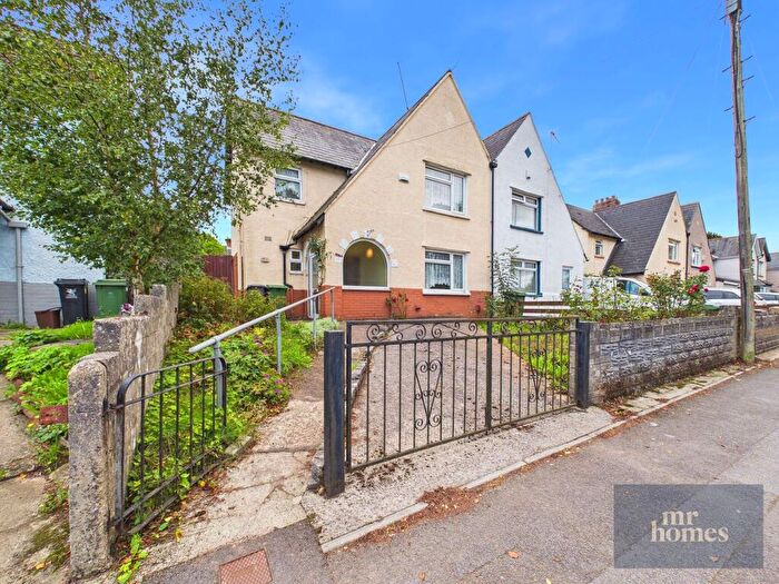 3 Bedroom Semi-Detached House For Sale In Grand Avenue, Ely, Cardiff, CF5