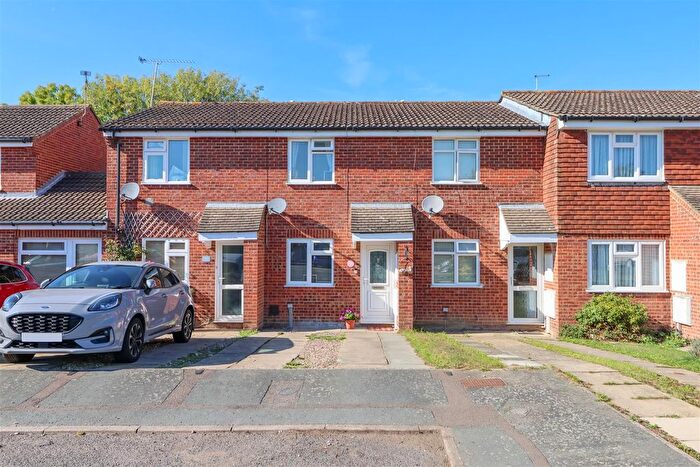 2 Bedroom Terraced House For Sale In Brockhurst Close, Horsham, RH12