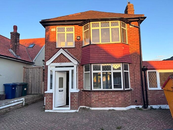 4 Bedroom Detached House To Rent In Normandy Avenue, High Barnet, Hertfordshire, EN5