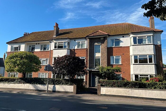 2 Bedroom Flat For Sale In Bridport, DT6