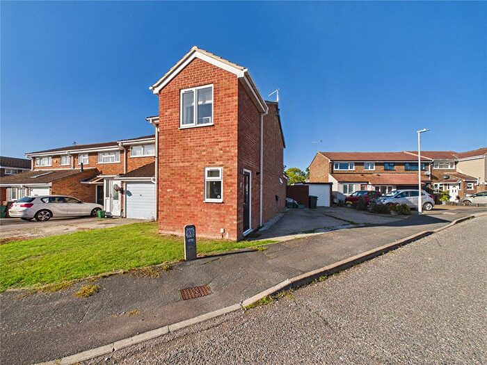 3 Bedroom End Of Terrace House For Sale In Cornflower Drive, Chelmsford, Essex, CM1