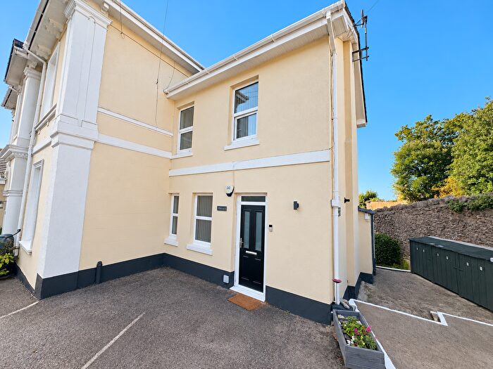 3 Bedroom Maisonette To Rent In Sunbury Hill, Torquay, TQ1