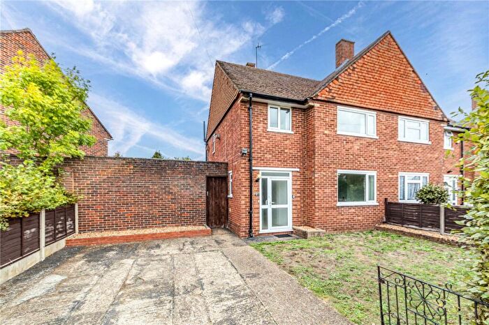 3 Bedroom Semi-Detached House For Sale In Rutson Road, Byfleet, West Byfleet, Surrey, KT14