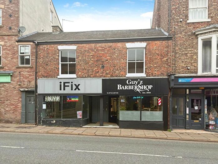2 Bedroom Flat To Rent In Market Place, Thirsk, YO7