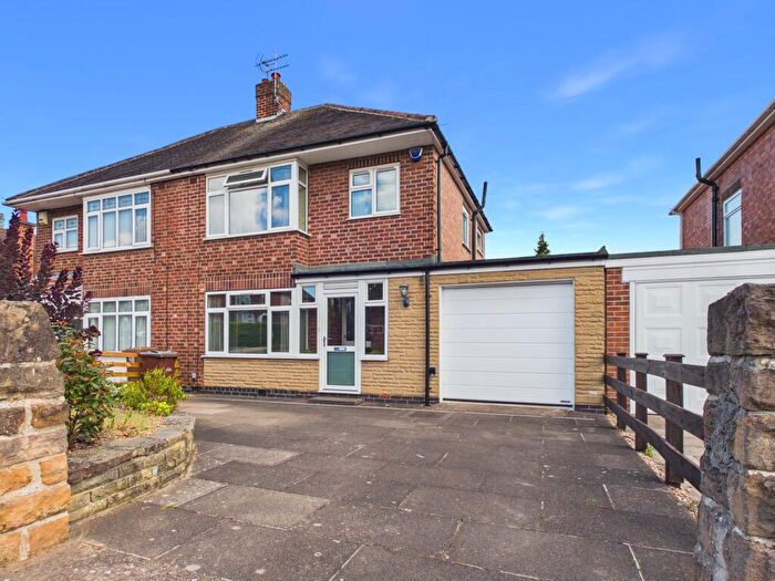 3 Bedroom Semi-Detached House For Sale In Bagnall Road, Nottingham, NG6