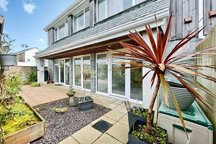 2 Bedroom Flat For Sale In Lower Meadows, St. Stephen, St. Austell, Cornwall, PL26