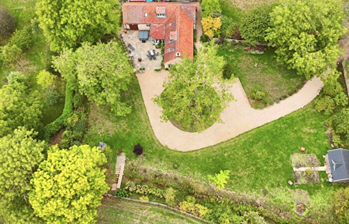 5 Bedroom Barn Conversion For Sale In Pondside Barn, Newton, NG34