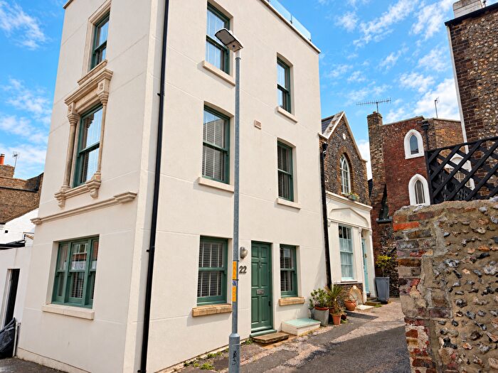2 Bedroom End Of Terrace House For Sale In Albert Street, Ramsgate, CT11