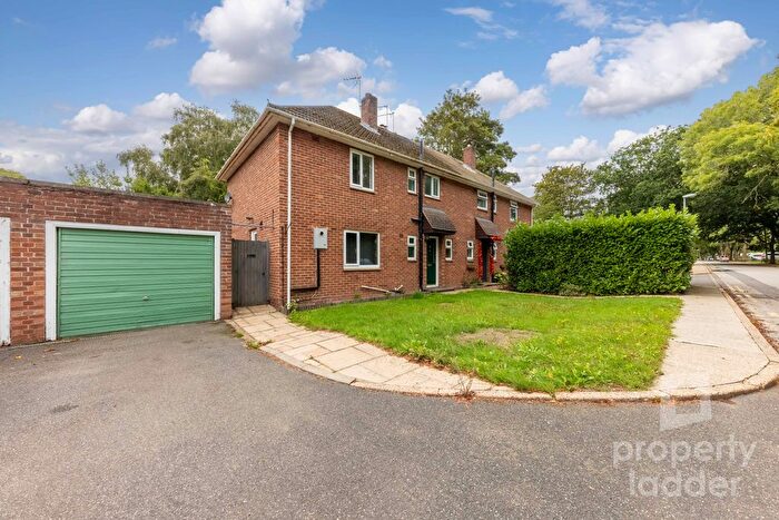 3 Bedroom Semi-Detached House For Sale In Filby Road, Badersfield, NR10