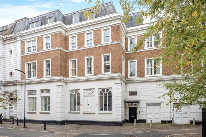 1 Bedroom Apartment For Sale In Kingsland Passage, London, E8