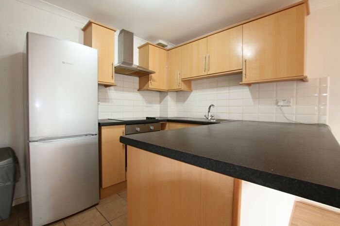 1 Bedroom Terraced House For Sale In Meadowbrook Close, Colnbrook, Slough, SL3