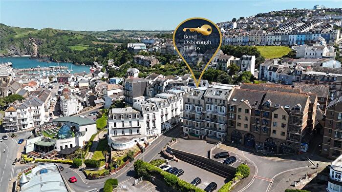 2 Bedroom Flat For Sale In Sommers Crescent, Ilfracombe, Devon, EX34