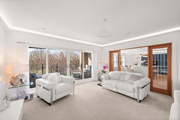 3 Bedroom Penthouse For Sale In The Penthouse, No. The Ropeworks, Magdalen Yard Road, Dundee, DD1