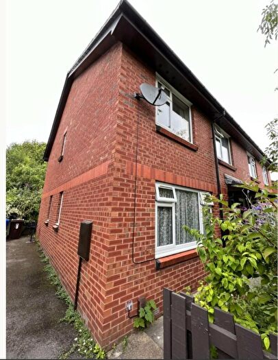 3 Bedroom Semi-Detached House To Rent In Shirland Court, Sheffield, S9