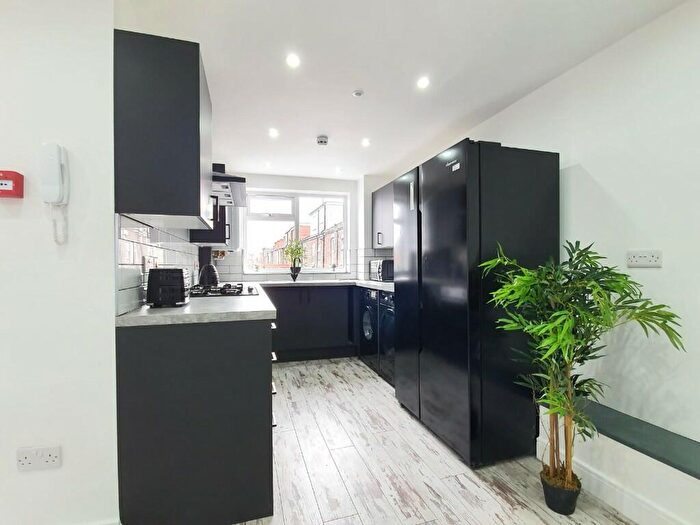 5 Bedroom Flat To Rent In A Smithdown Road, Liverpool, Merseyside, L15