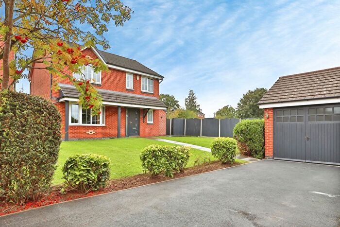 4 Bedroom Detached House For Sale In Higham Way, Garforth, Leeds, LS25