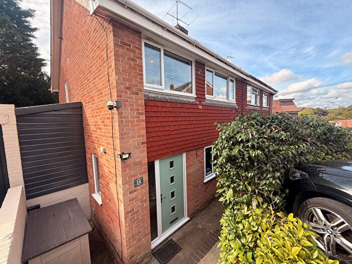 3 Bedroom Semi-Detached House For Sale In Woods Hill Close, Ashurst Wood, East Grinstead, RH19