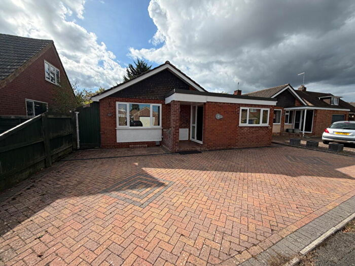3 Bedroom Detached Bungalow For Sale In Wessington Park, Calne, Wiltshire, SN11