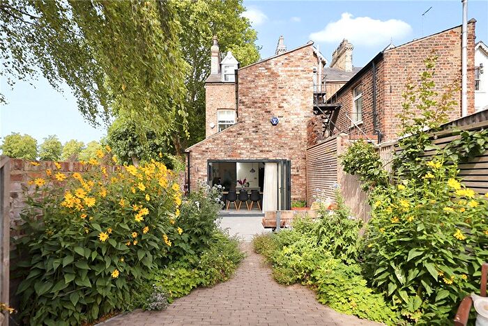 4 Bedroom End Of Terrace House For Sale In Claremont Terrace, York, North Yorkshire, YO31