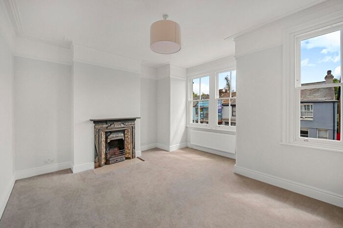 2 Bedroom Maisonette For Sale In Dover Terrace, Sandycombe Road, TW9