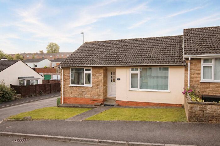 2 Bedroom Semi-Detached Bungalow For Sale In Laurel Avenue, Bideford, EX39