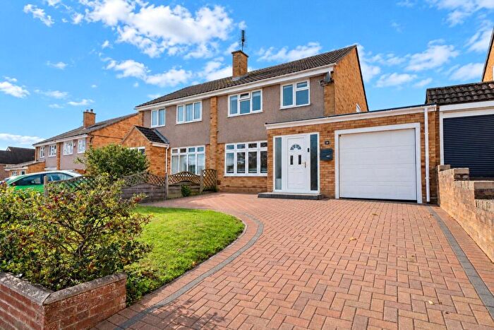 3 Bedroom Semi-Detached House For Sale In Masefield Grove, Bletchley, Milton Keynes, MK3