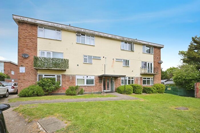 1 Bedroom Flat To Rent In Amberry Court, Harlow, CM20