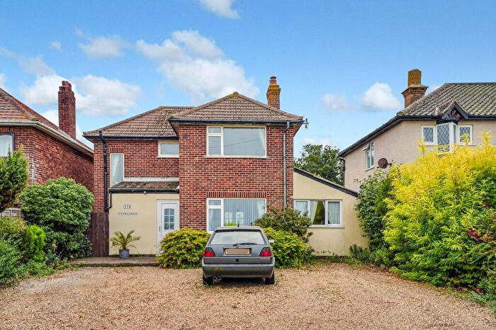 3 Bedroom Detached House For Sale In Cromer Road, West Runton, NR27