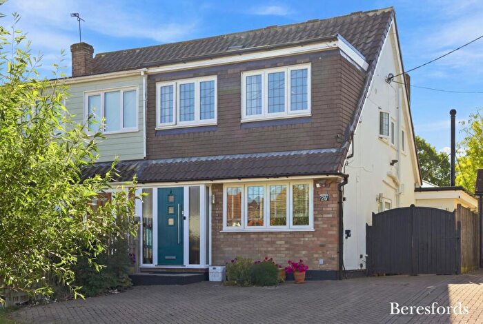 3 Bedroom Semi-Detached House For Sale In Park Lane, Ramsden Heath, CM11