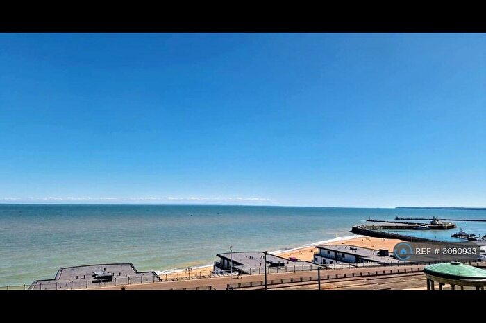 2 Bedroom Flat To Rent In Wellington Crescent, Ramsgate, CT11