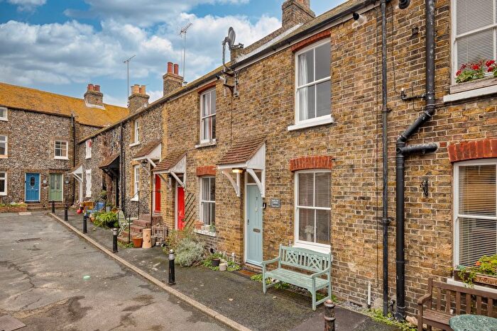 1 Bedroom Terraced House For Sale In Church Square, Broadstairs, Kent, CT10