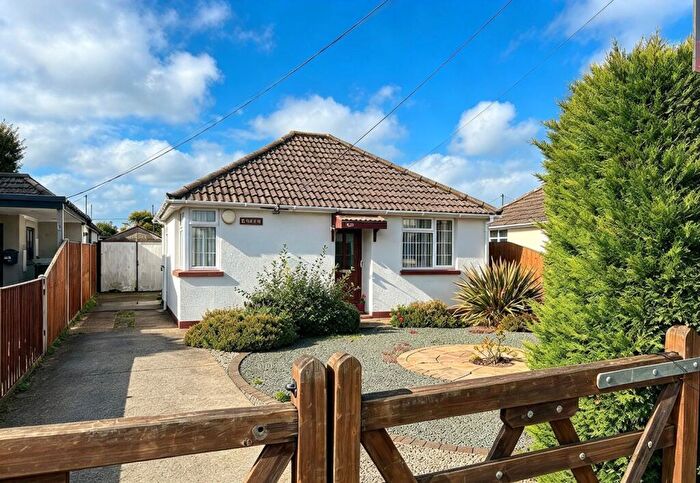 3 Bedroom Detached Bungalow For Sale In Hampton Lane, Blackfield, Southampton, Hampshire, SO45