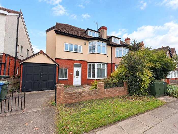 6 Bedroom Semi-Detached House To Rent In Queens Drive, Mossley Hill, Liverpool, Merseyside, L18