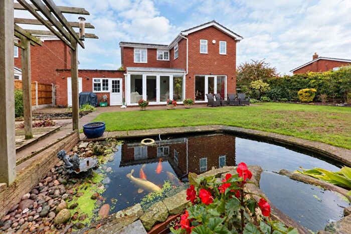 4 Bedroom Detached House For Sale In Saundby Close, Bessacarr, Doncaster, DN4
