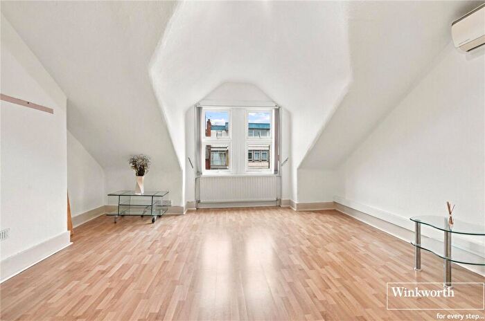 1 Bedroom Apartment To Rent In Regents Park Road, London, N3