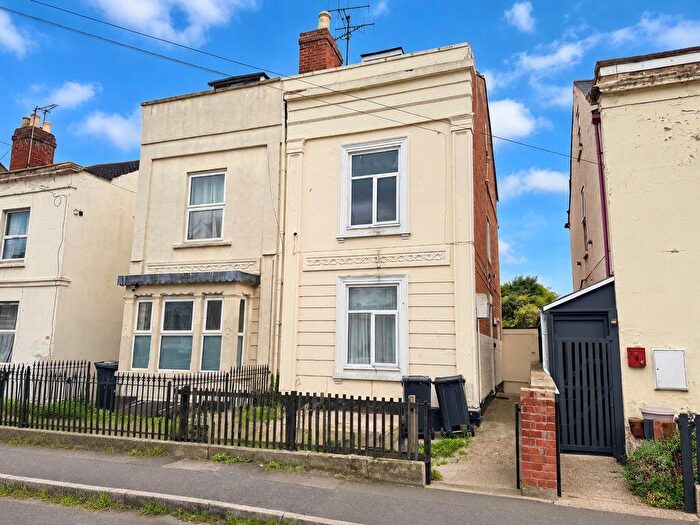 4 Bedroom Semi-Detached House For Sale In Regent Street, Gloucester, GL1