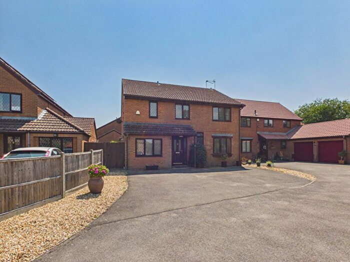 5 Bedroom Detached House For Sale In Lidstone Close, Lower Earley, RG6