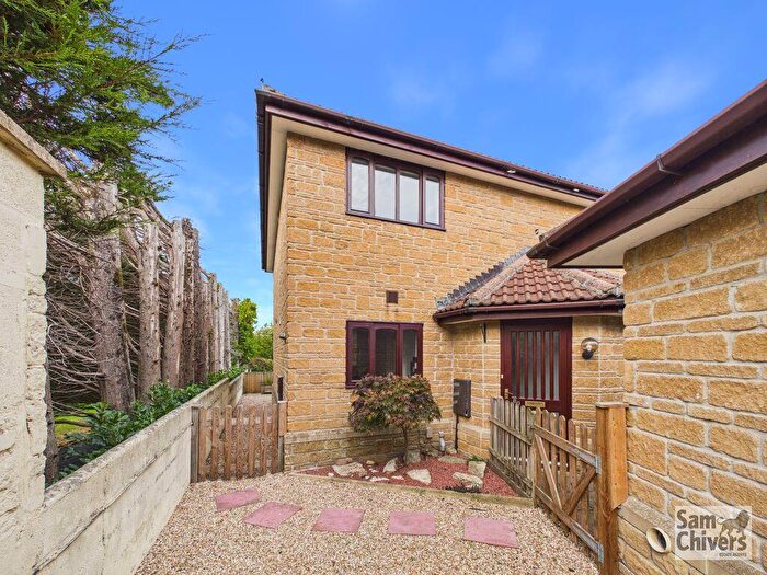 2 Bedroom Semi-Detached House For Sale In Somerset Way, Paulton, BS39
