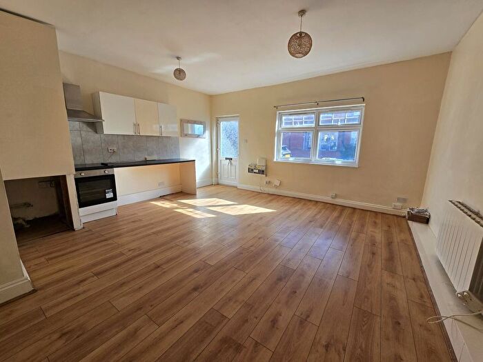 1 Bedroom Flat To Rent In Railway Terrace, Rugby, Warwickshire, CV21